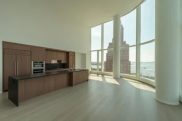 Rented by New York Casas Ltd.