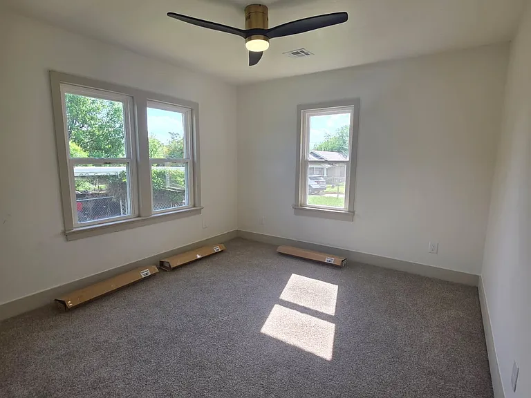 815 N Wilson Ave — Photo 11