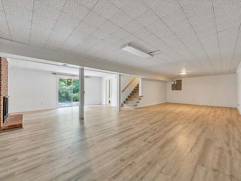 1814 Pelham Dr — Photo 28