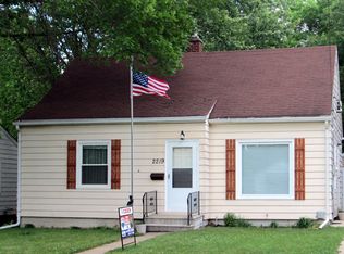 2219 Randolph St, Waterloo, IA 50702