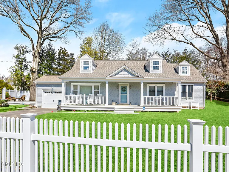 8 Perry Pl — Photo 1