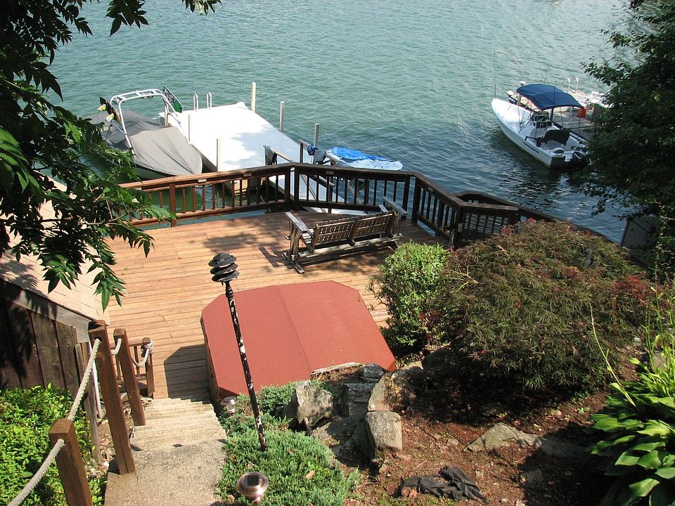 7 Old Neversink Rd, Danbury, CT 06811 Zillow