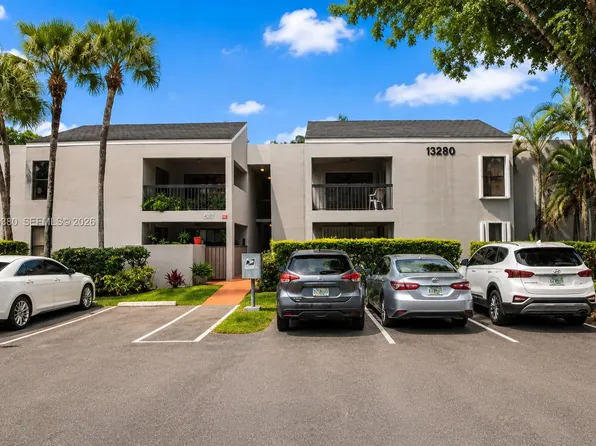 13280 SW 88th Ln APT 203-B, Miami, FL 33186
