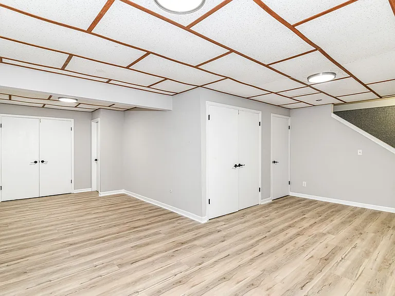 6040 Portwood Ct — Photo 32