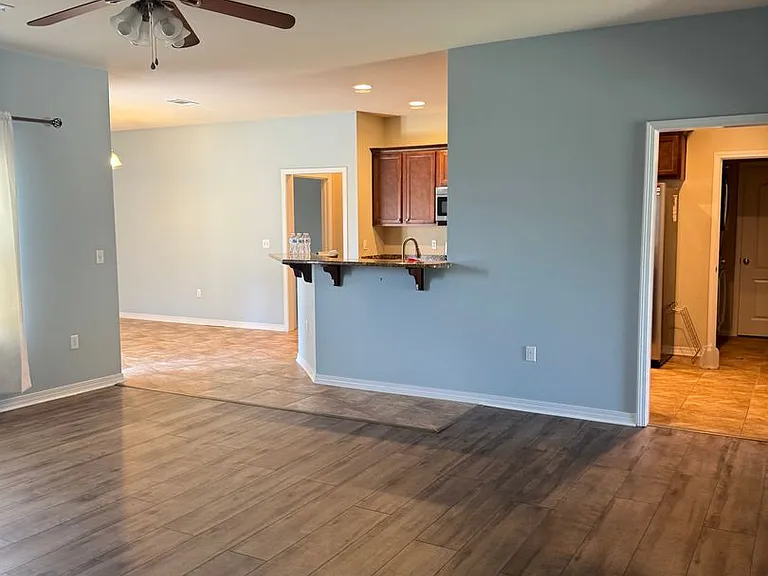 156 Creve Core Dr — Photo 6