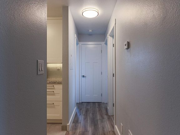 5th image of 339 E 600 S APT 1401