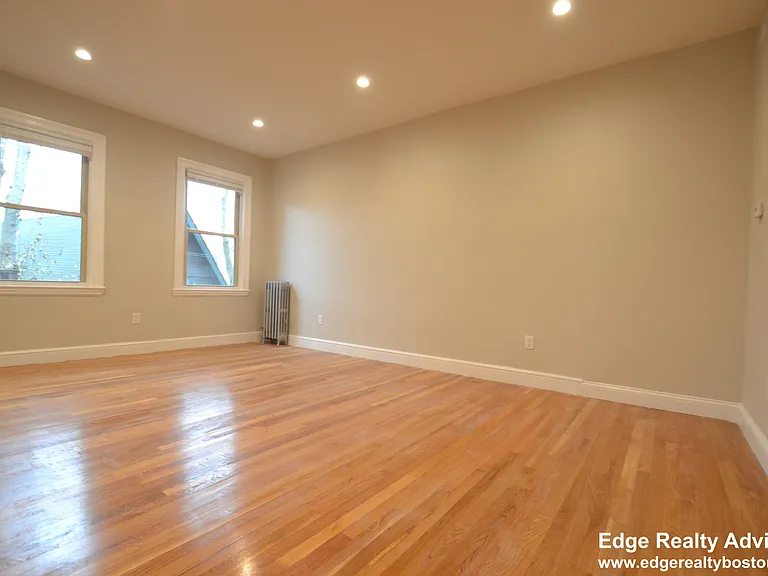 58 Foster St #2 — Photo 5