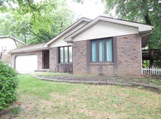 7622 Ridgemont Dr, Newburgh, IN 47630