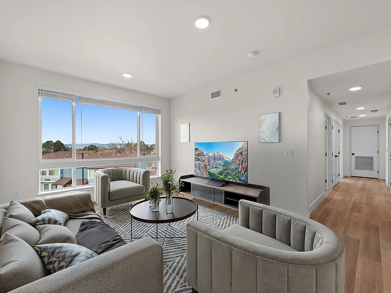 Residences at Willow Park Flats — Photo 42