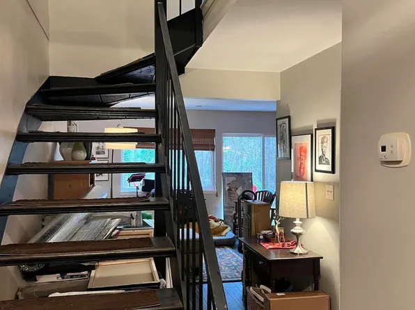 220 Elizabeth St APT A20, Chapel Hill, NC 27514