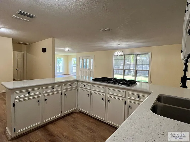 1184 Milam Ave — Photo 4