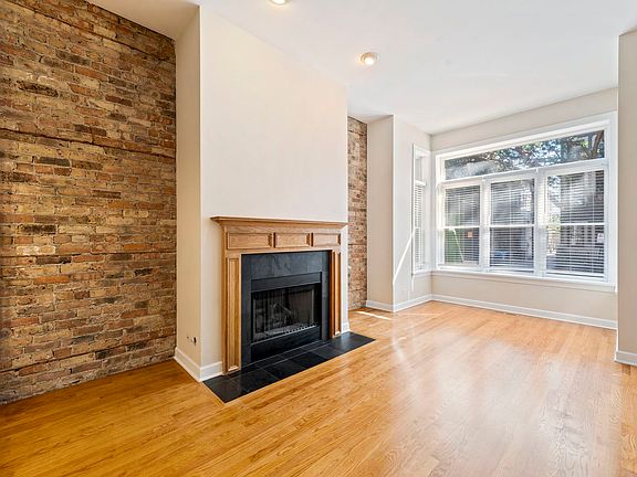3rd image of 1546 N Hudson Ave APT 1
