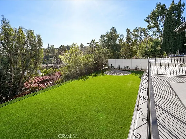6108 Sadring Ave — Photo 64