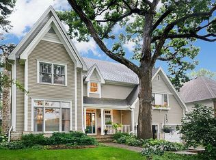 711 Elm St, Glen Ellyn, IL 60137