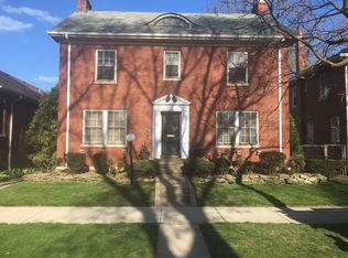 8235 S Paxton Ave, Chicago, IL 60617