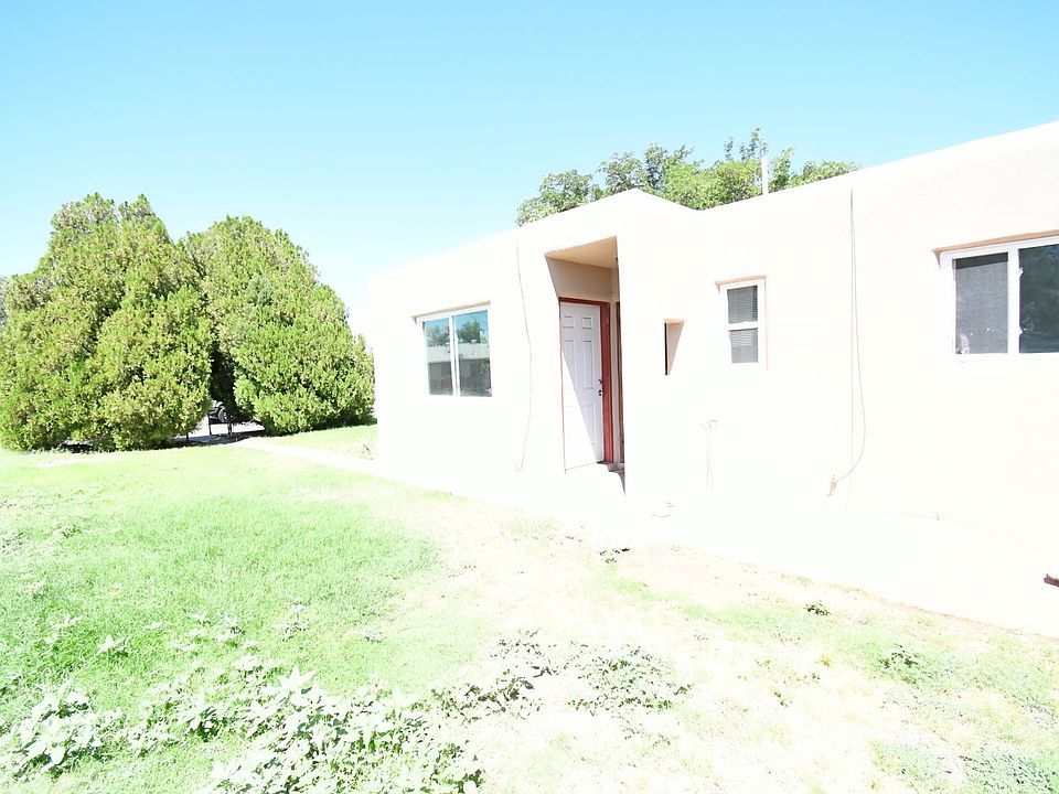 1st image of 2404 Alvarado Dr NE