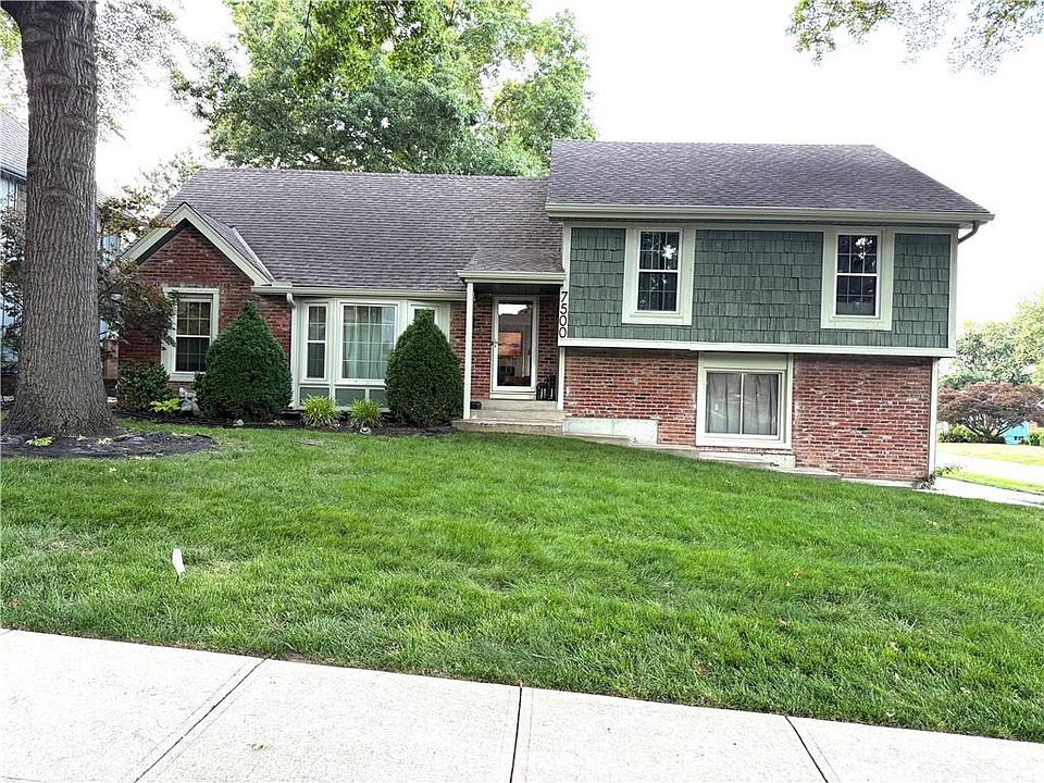 1st image of 7500 W 98th Ter