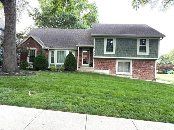 7500 W 98th Ter, Overland Park, KS 66212