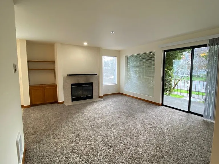 22514 6th Ave S — Photo 7
