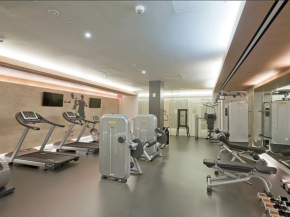 5th image of 93 Worth St Suite 208