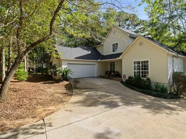 150 Lakeview Loop, Daphne, AL 36526