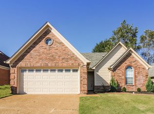 1143 Breezy Valley Dr, Cordova, TN 38018