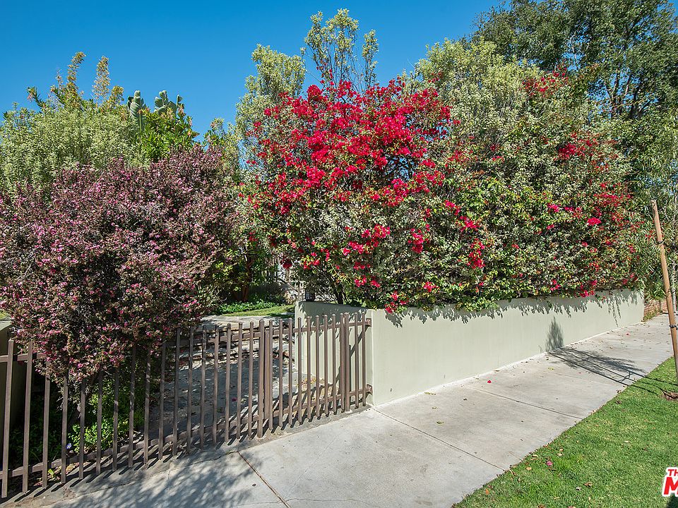 2nd image of 2215 California Ave