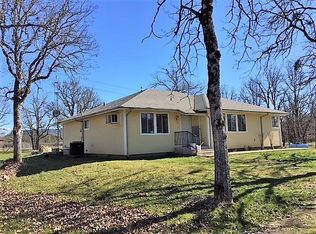 410 Rock Creek Rd, Gold Hill, OR 97525