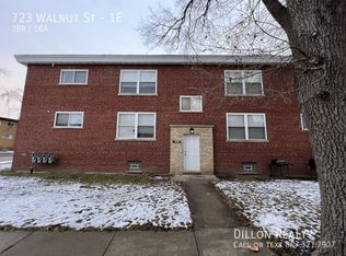 723 Walnut St UNIT 1E, Waukegan, IL 60085