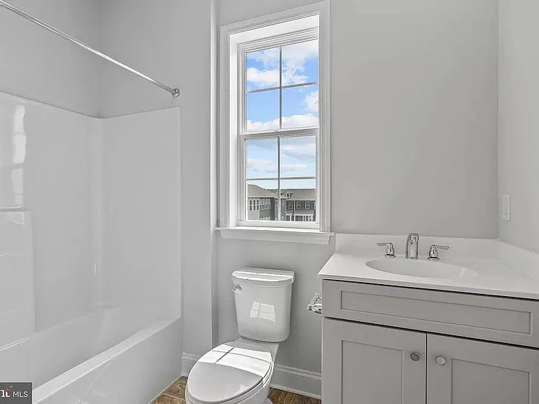 3223 Parade St — Photo 8