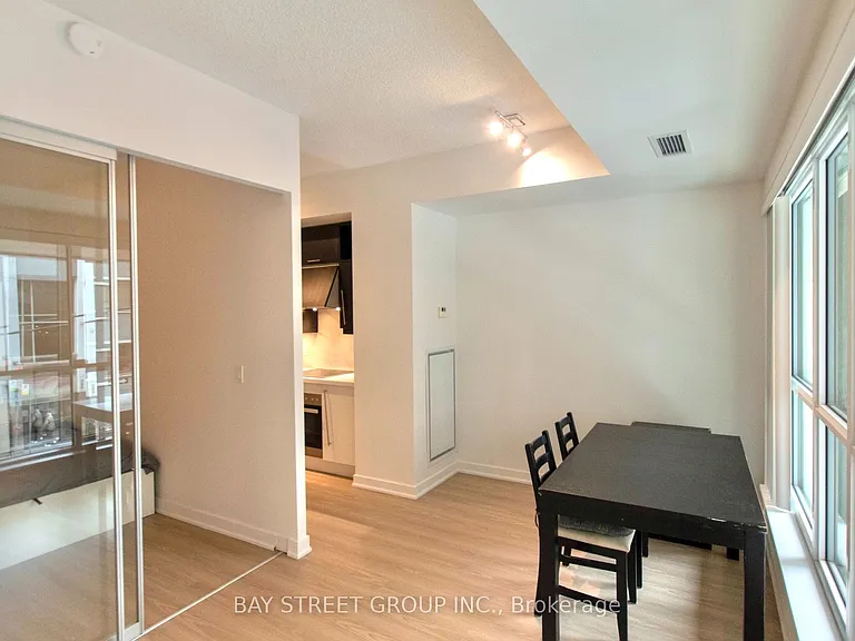 199 Richmond St W #203 — Photo 7