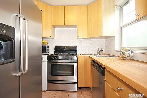 Sold by Century 21 American Homes | media 12