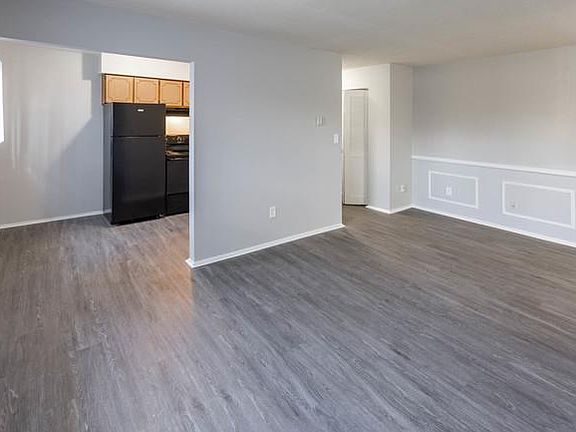 5th image of 4889 Fontaine Blvd
