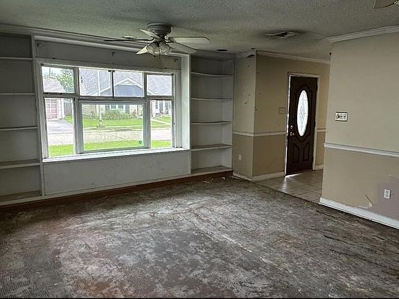 4th image of 6400 Rosalie Ct