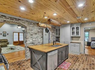 382 Lakeway Dr, Brandon, MS 39047