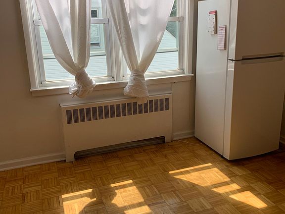 5th image of 20 Vernon Ave