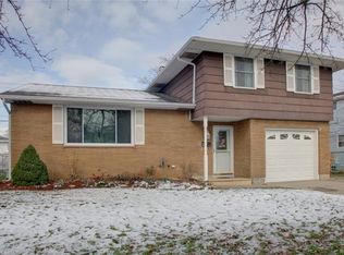 10 Saint Joan Ln, Buffalo, NY 14227