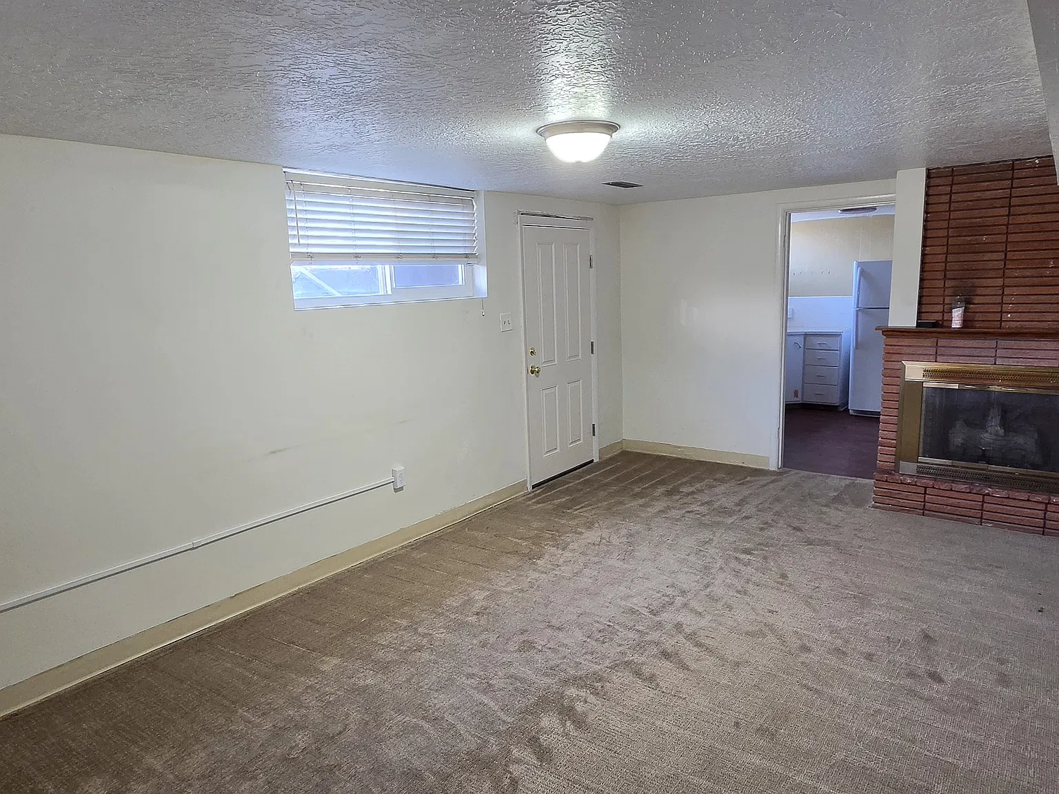 2 bed, 750 sqft, $1,200 — Photo 3