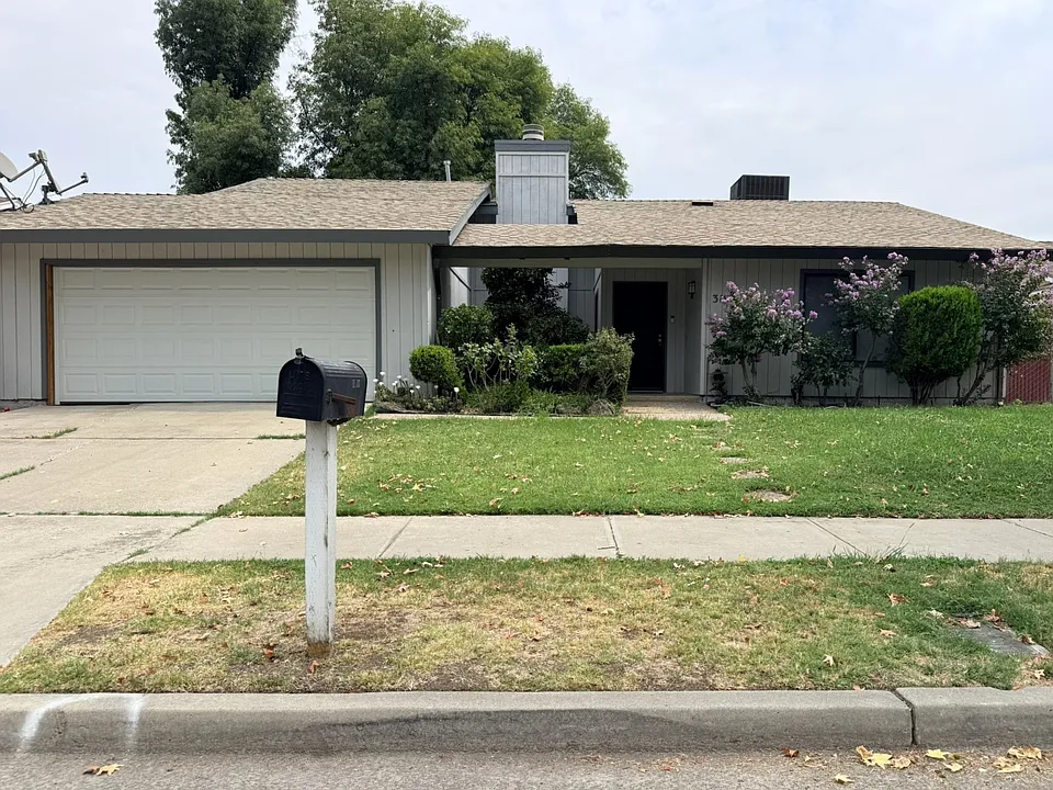 3180 Austin Ave