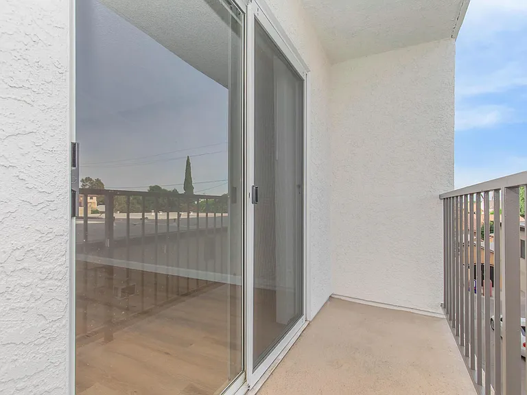 Bella Vista — Photo 34