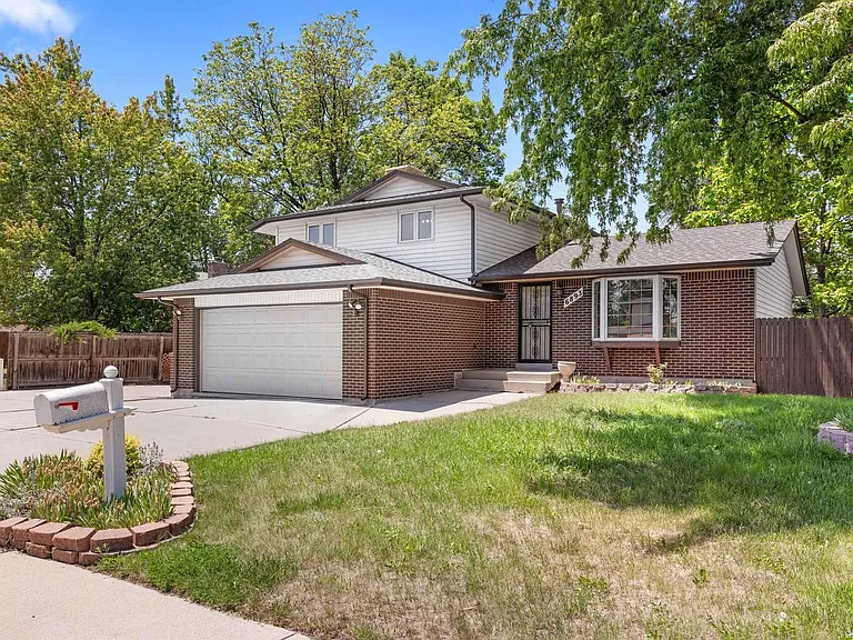 6893 Gray Cir — Photo 1