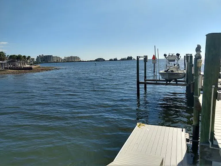 Harbor Dr — Photo 13