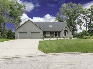 50530 Little John Ln, Granger, IN