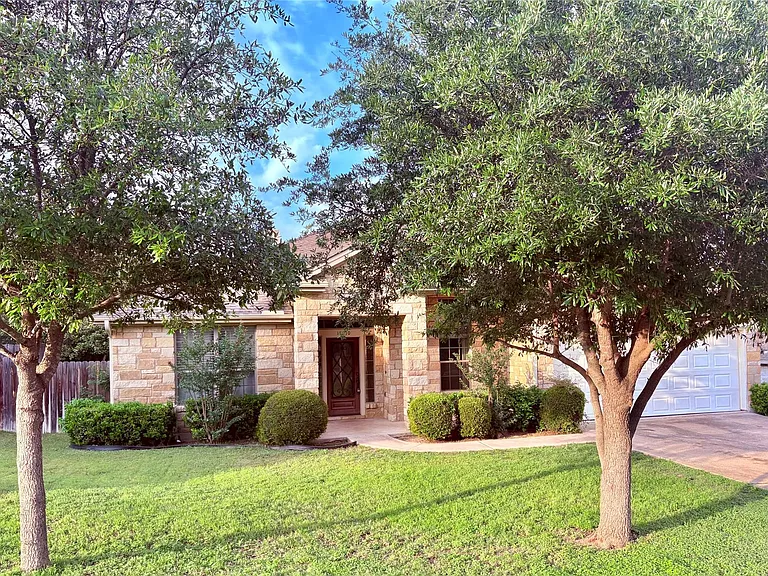 15210 Falcon Dr — Photo 32