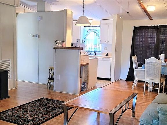 4th image of 10450 SE 131st Pl