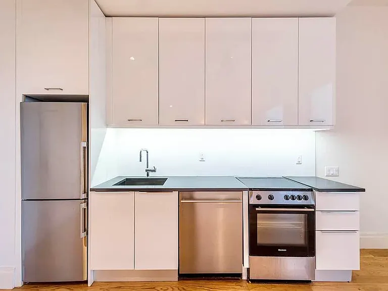 17 Monitor St #1U — Photo 8