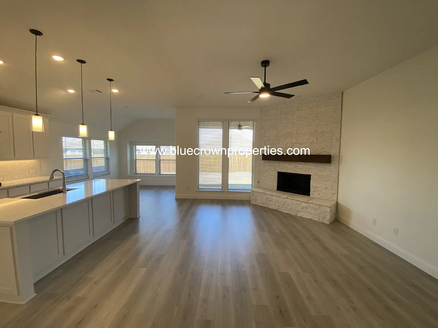 4 bed, 3.0 bath, 2098 sqft, $2,500 — Photo 2