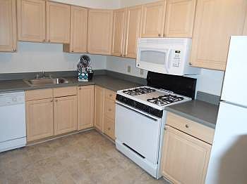 2nd image of 3628 Eastpointe Dr APT 101