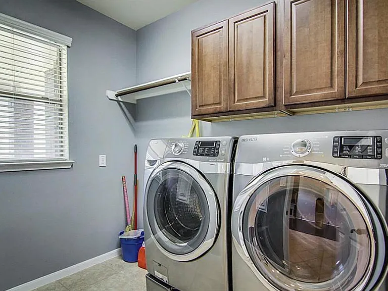 10207 White Pines Dr — Photo 30