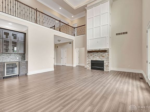 4th image of 7679 Cordoba Dr